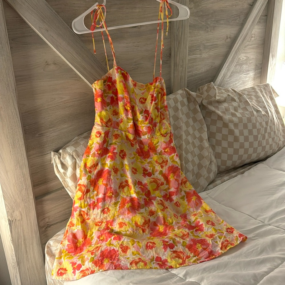 ✨🤍 NWT OLD NAVY MULTICOLOR FLORAL SUNDRESS SIZE SMALL